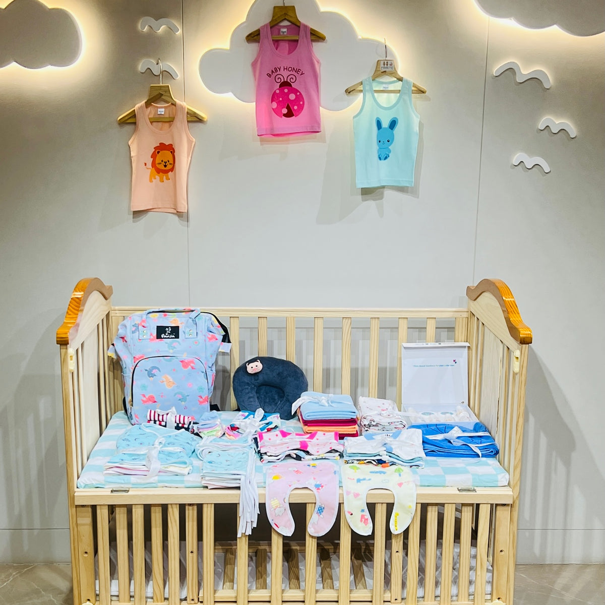 Baby Crib In albe Sm